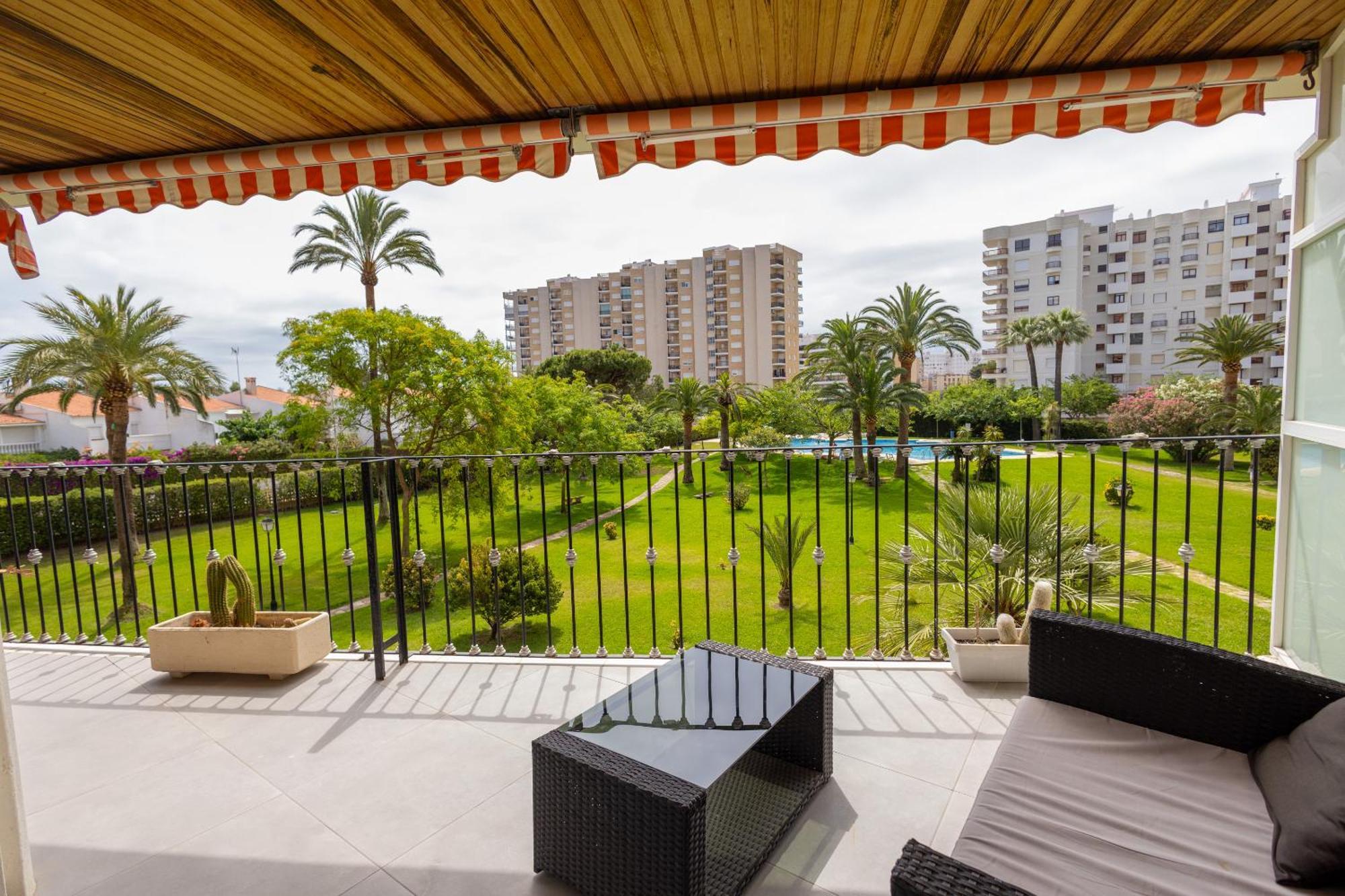 Апартаменти Residencia De Lujo Frente Al Mar Playa de Gandia Екстер'єр фото